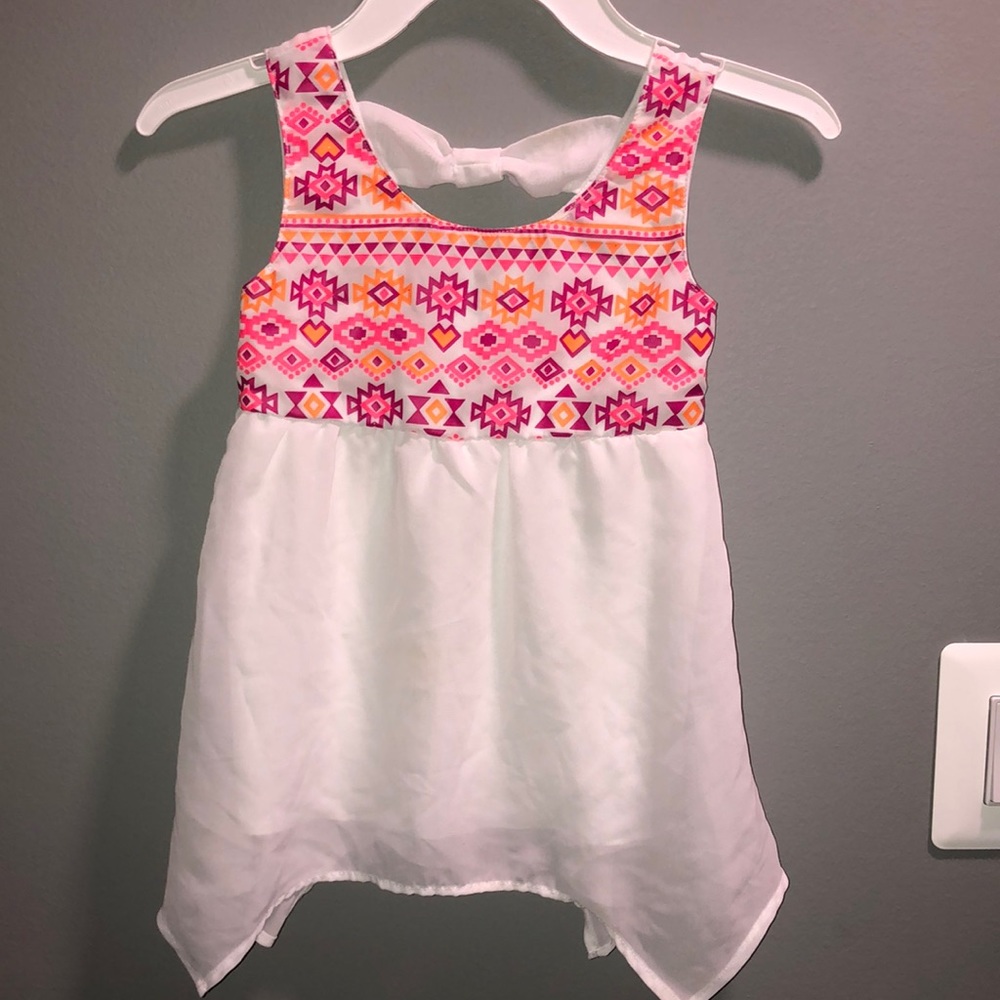 BRAND NEW GIRLS SHIRT SIZE 5/6! NWOT! NEVER WORN! SMOKE FREE HOME!